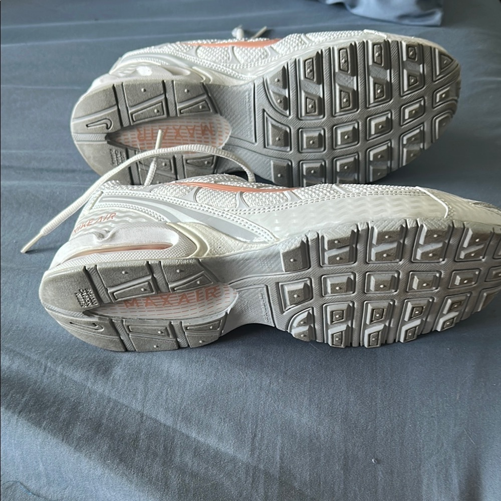 Nike Athletic Shoes Orange and Gray with Mesh Design - Picture 4 of 4